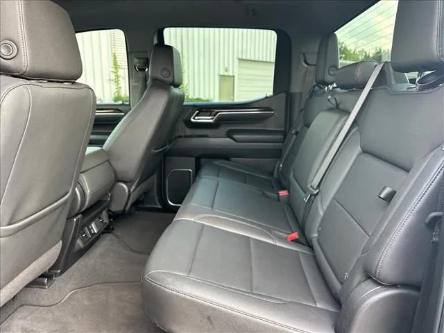 Used 2025 Silver GMC SLT image 18