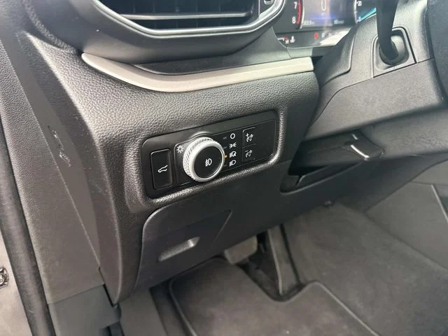 Used 2022 Gray Ford XLT image 29