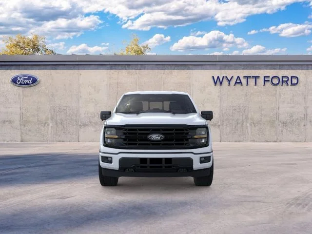 New 2026 Oxford White Ford XLT image 7