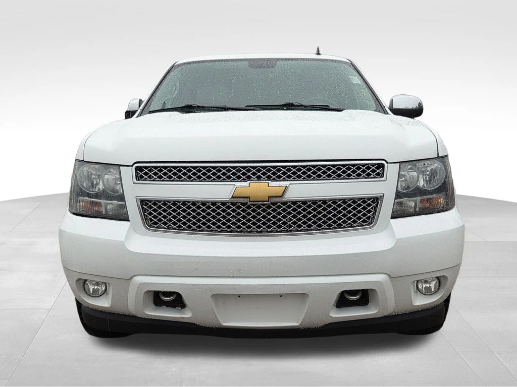 Used 2014 White Chevrolet LTZ image 3