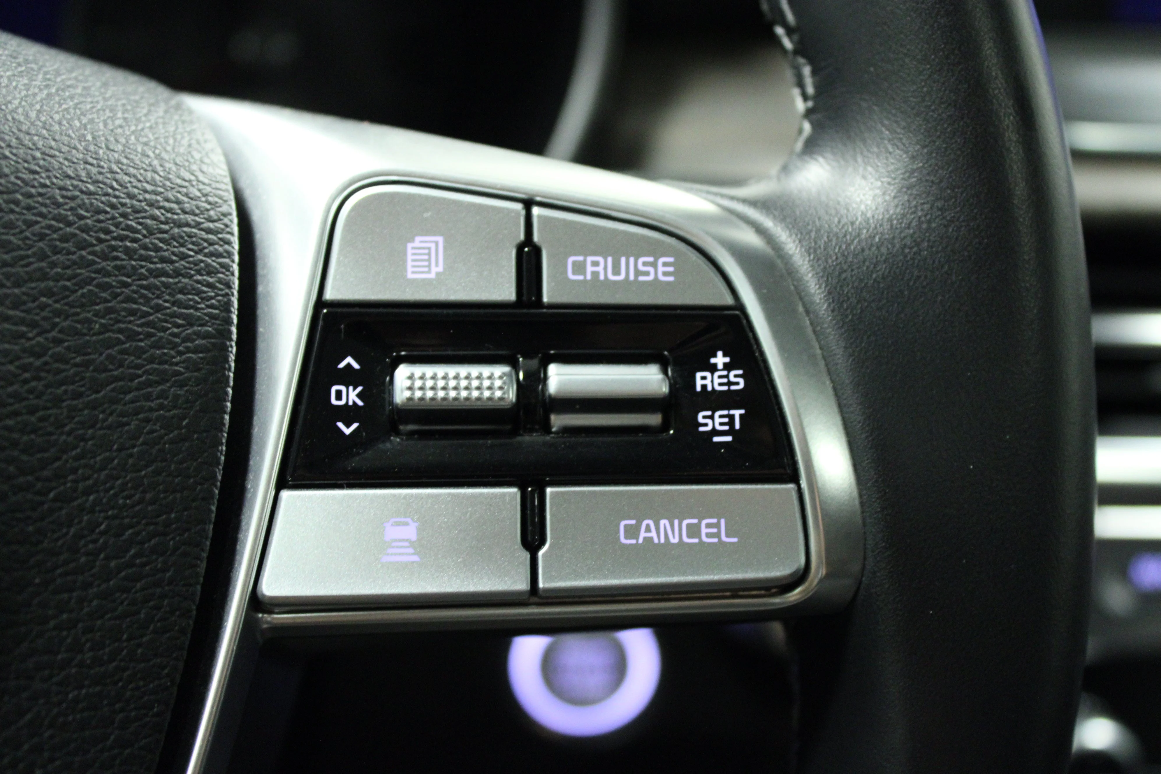 Used 2020 Ebony Black Kia SX image 22