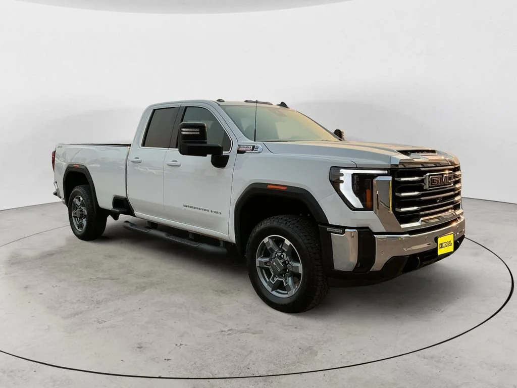 Certified Used 2025 Summit White GMC SLE image 3