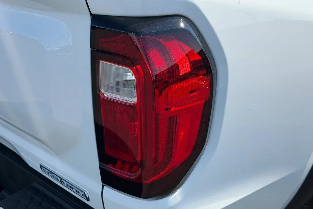 New 2026 Summit White GMC Elevation image 7