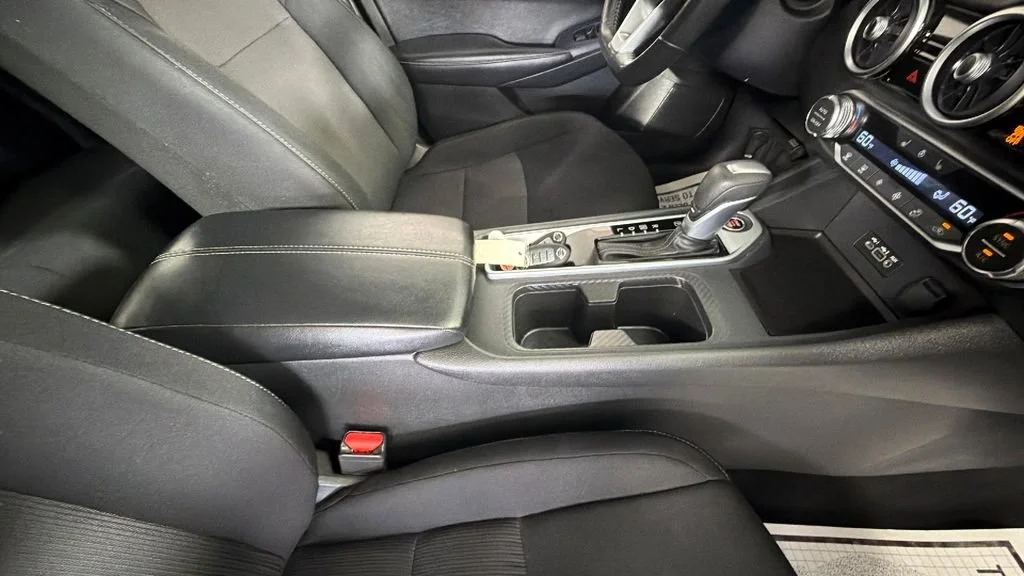 Used 2023 Gray Nissan SV Xtronic CVT image 33