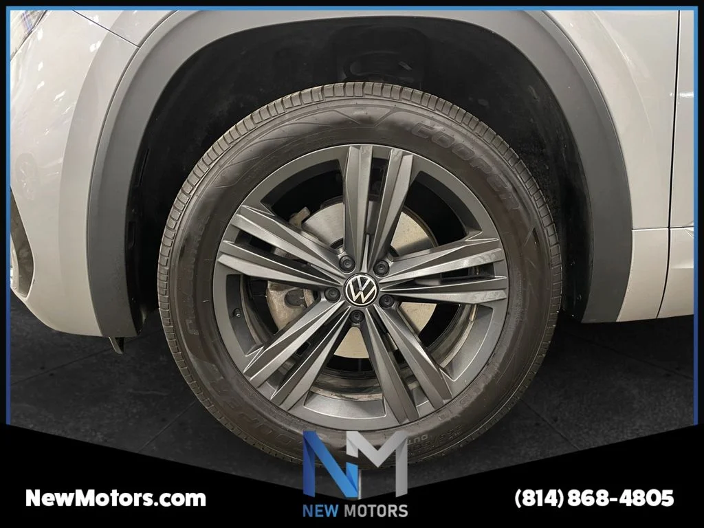 Used 2021 Pyrite Silver Metallic Volkswagen 3.6L V6 SE w/Technology R-Line image 14