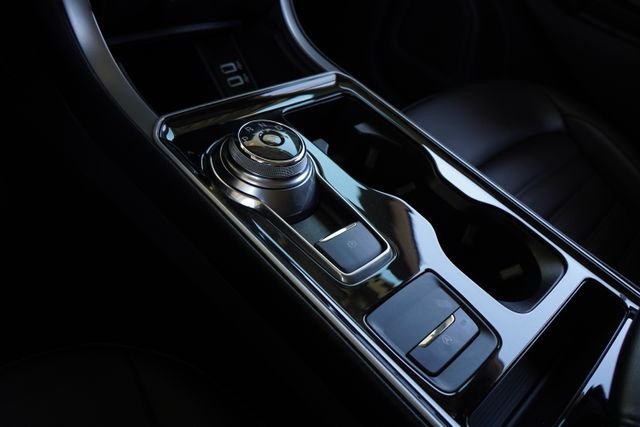 Used 2019 Gray Ford SEL image 22