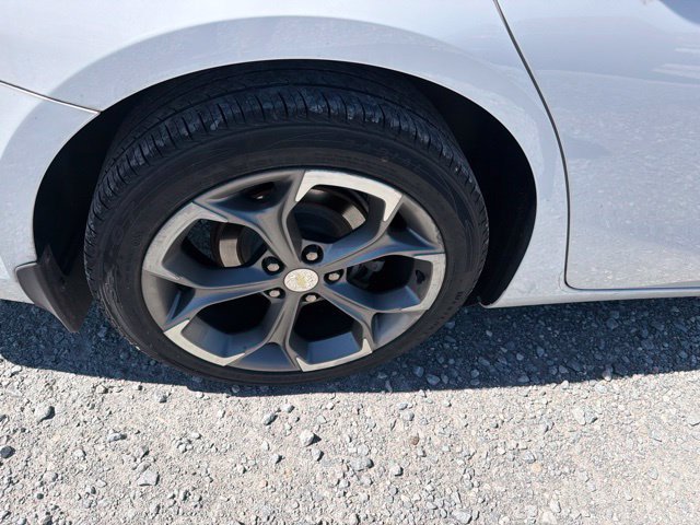 Used 2019 SUMMIT WHITE Chevrolet RS image 37