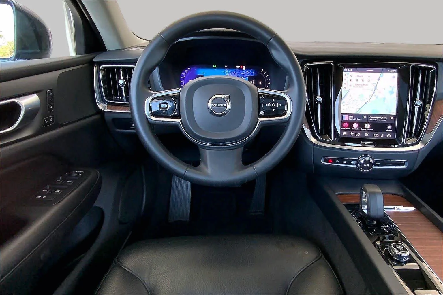 Pre-Owned 2024 Volvo S60 Plus Dark Theme