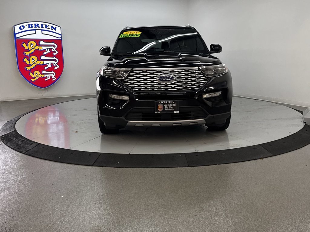 Used 2020 Black Metallic Ford Platinum image 26