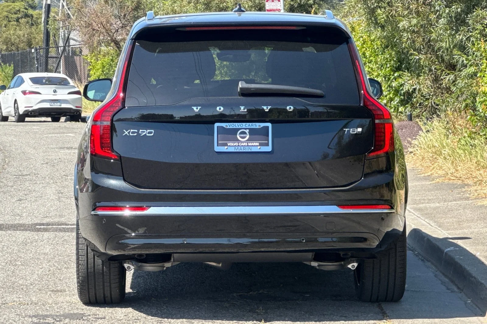 New 2026 Onyx Black Volvo T8 Plus 7-Seater image 7