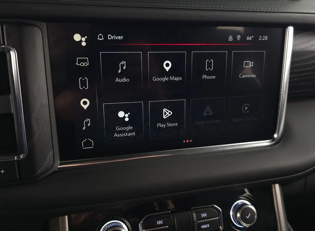 Used 2024 White GMC Denali image 28