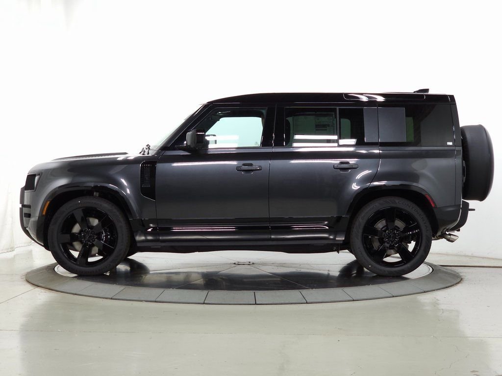 Used 2026 Carpathian Grey Premium Metallic Land Rover V8 image 2