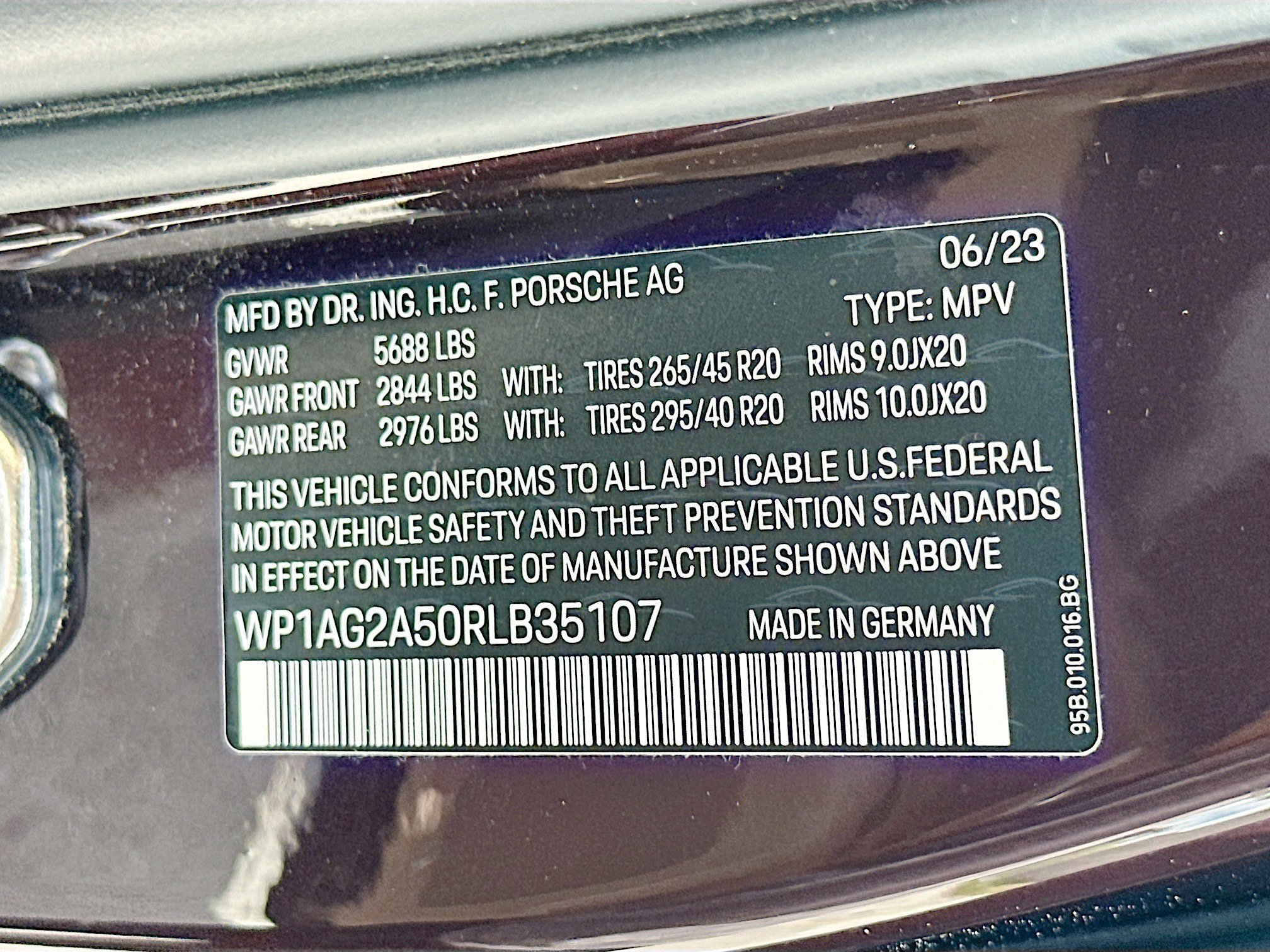 2024 Porsche Macan S - Photo 38