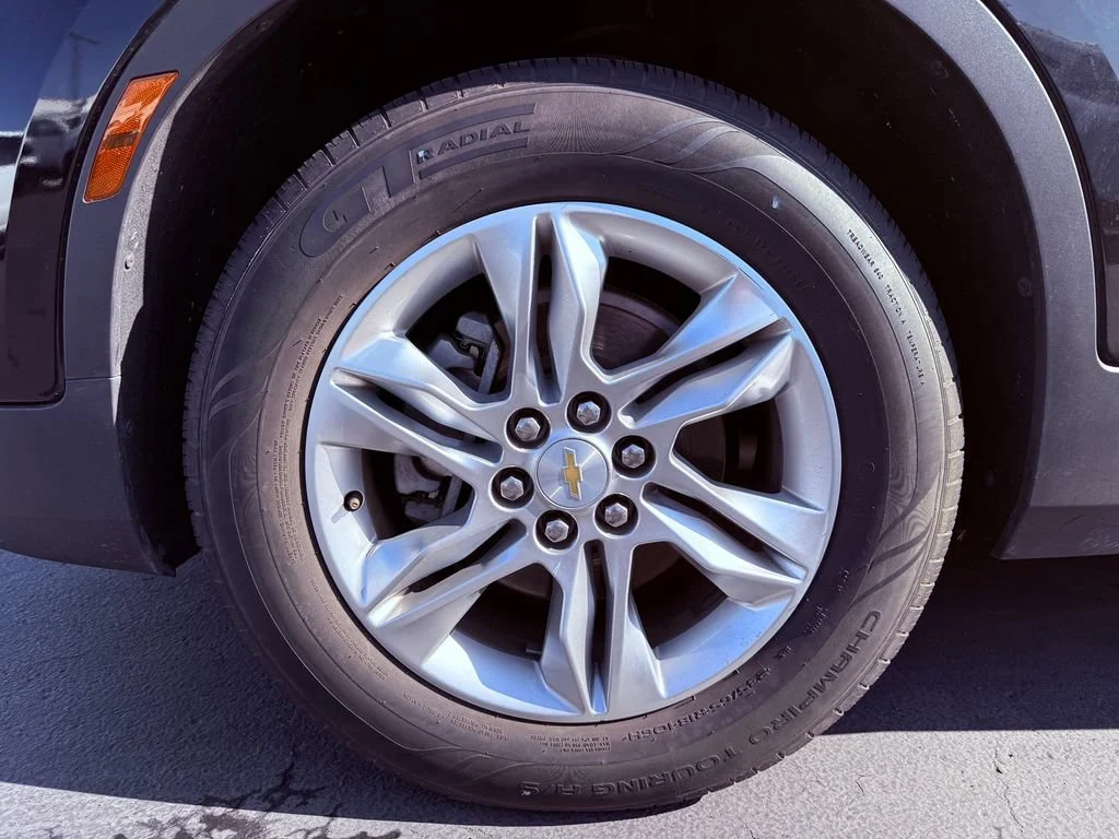 Used 2019 BLACK Chevrolet 1LT image 25