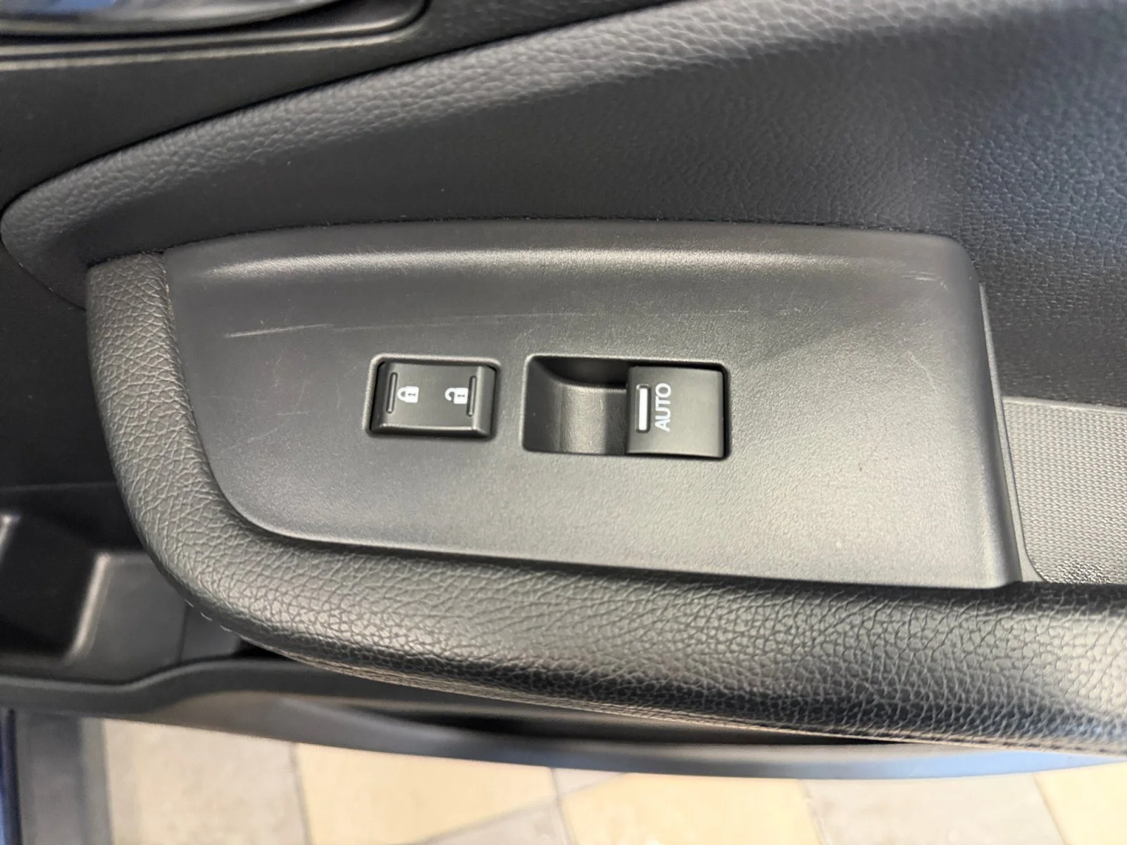 Used 2019 Obsidian Blue Pearl Honda EX-L image 32