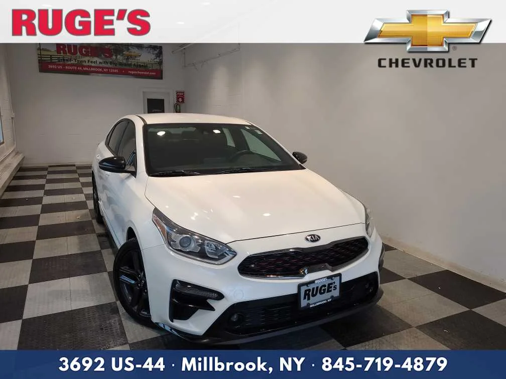 Used 2021 Snow White Pearl Kia GT-Line image 1