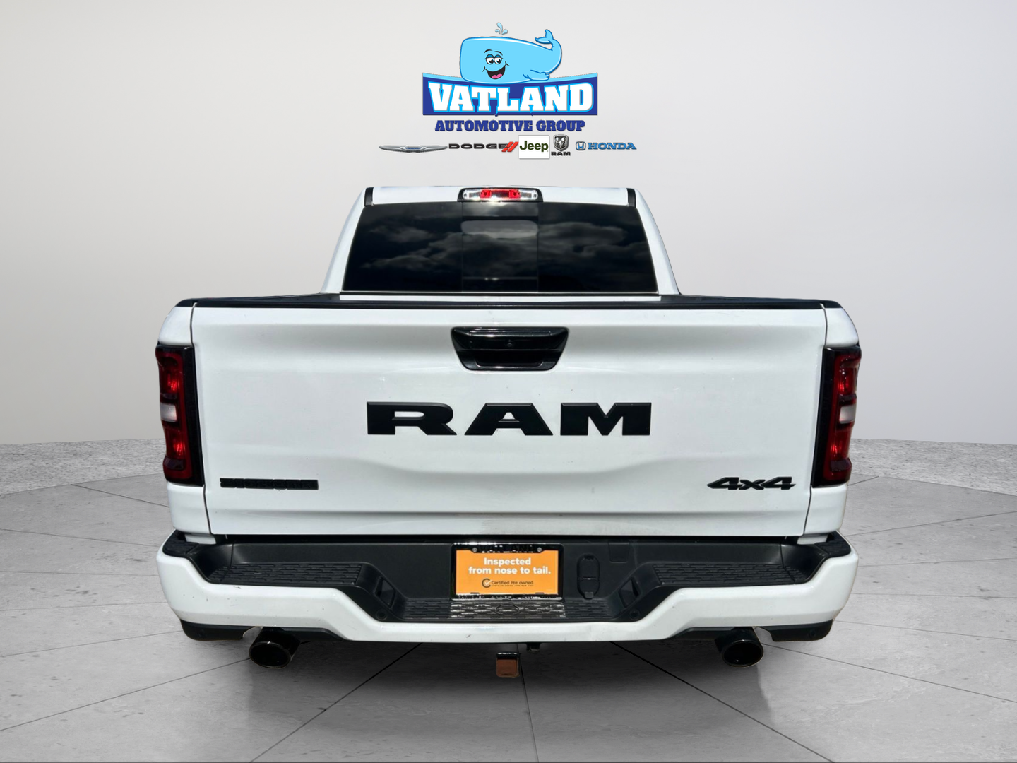 Used 2025 White Ram Big Horn/Lone Star image 4