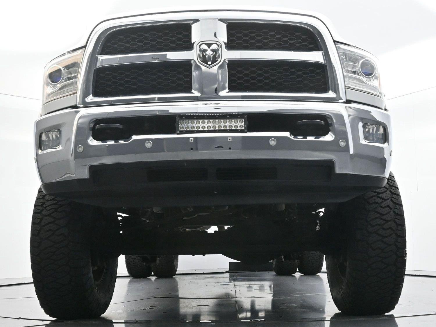 Used 2018 Bright White Clearcoat Ram Laramie Longhorn image 45