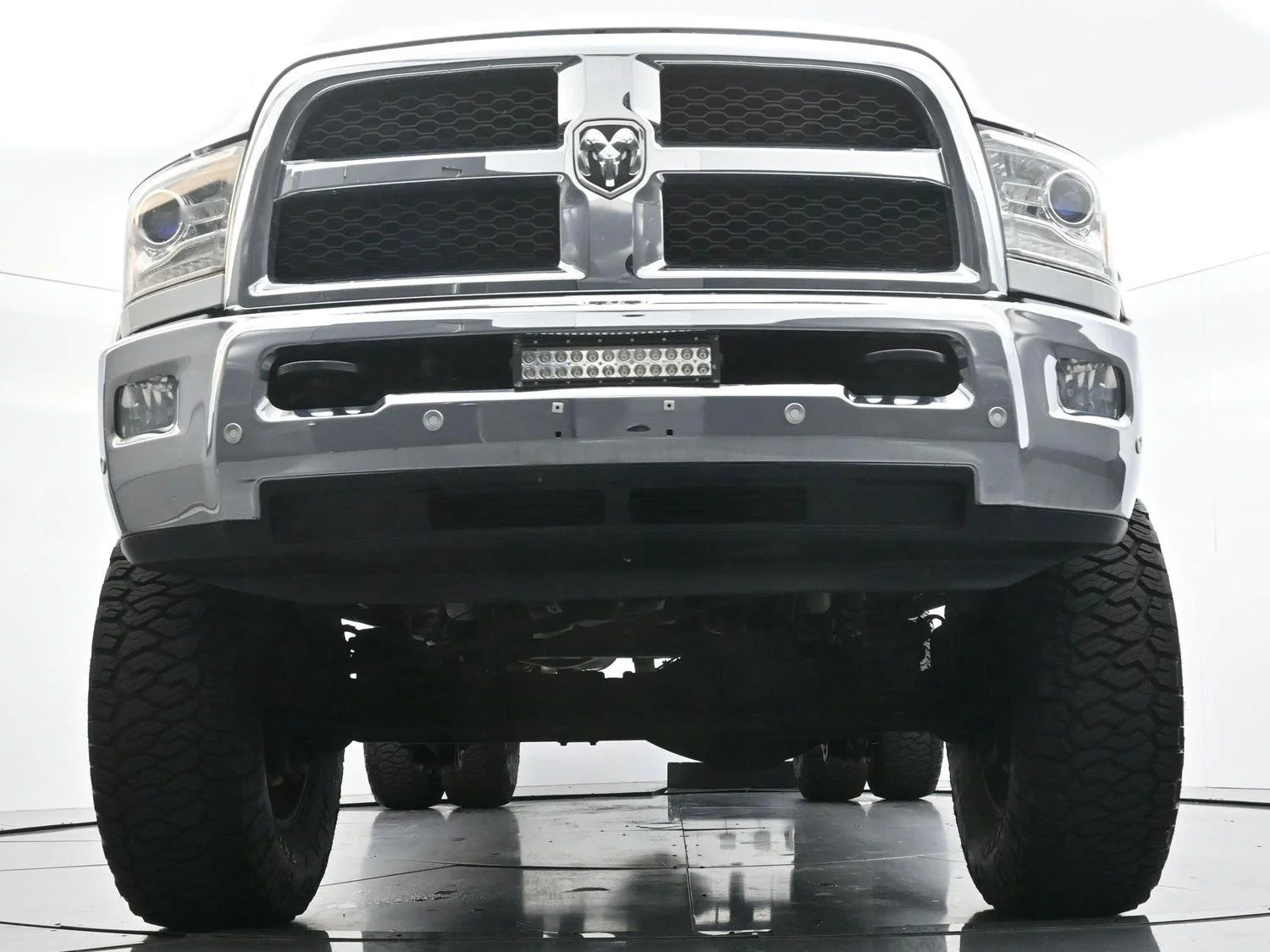 Used 2018 Bright White Clearcoat Ram Laramie Longhorn image 45
