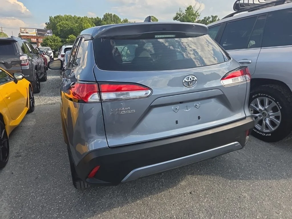 Used 2024 Gray Toyota L image 4
