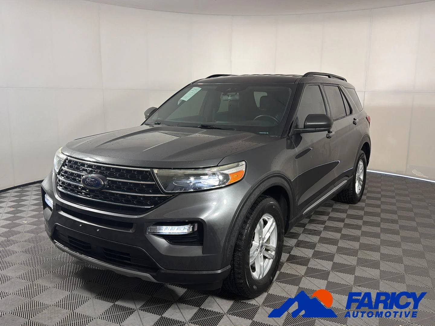 Used 2020 Magnetic Ford XLT image 1