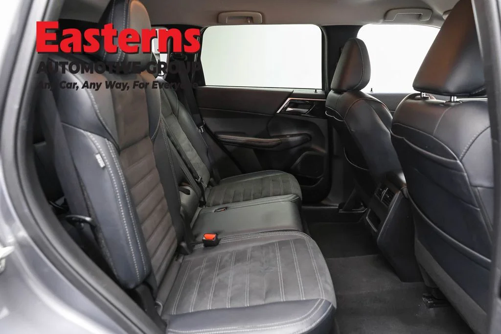Used 2024 Gray Mitsubishi SE image 22