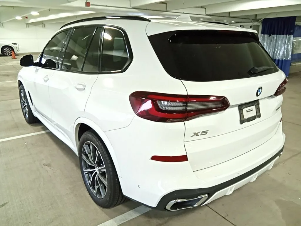 Used 2022 Alpine White BMW xDrive40i image 7