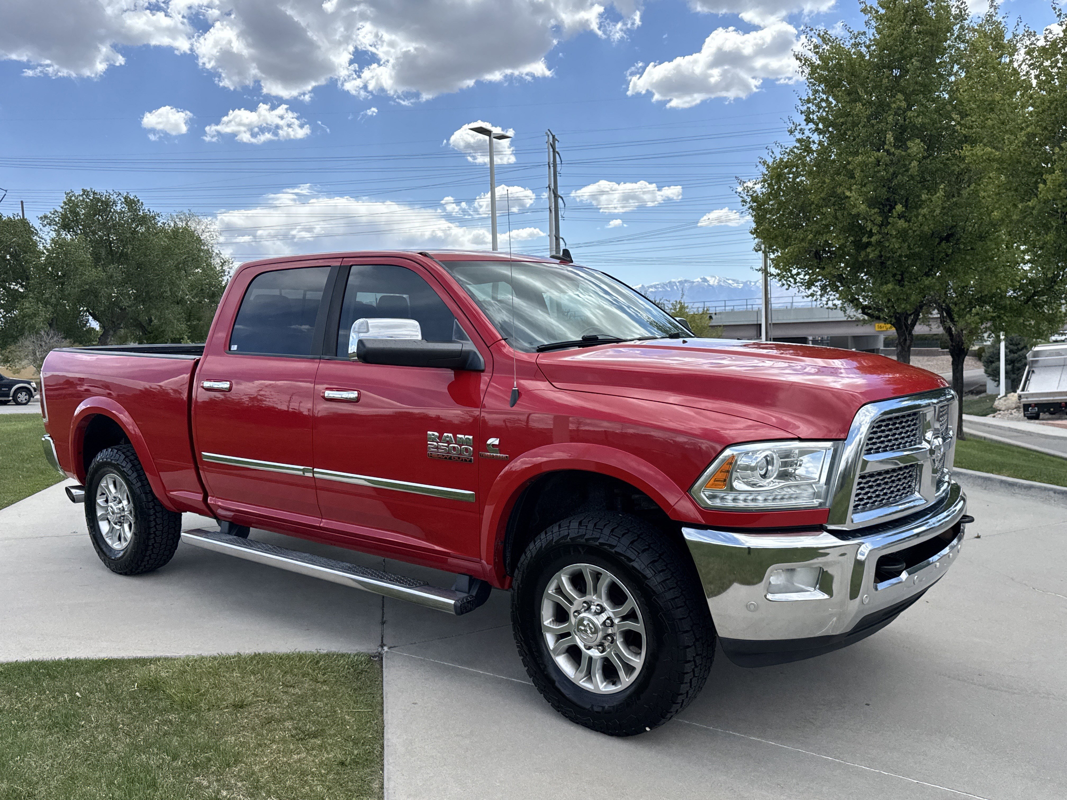 Used 2016 Flame Red Clearcoat Ram Laramie image 9