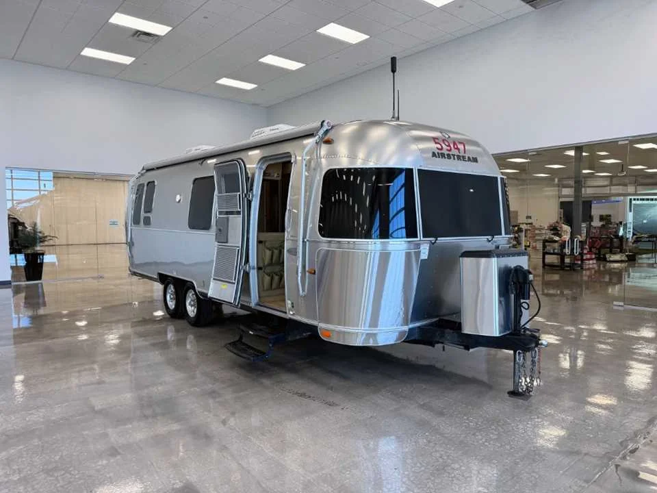 Used 2015  AIRSTREAM  image 5