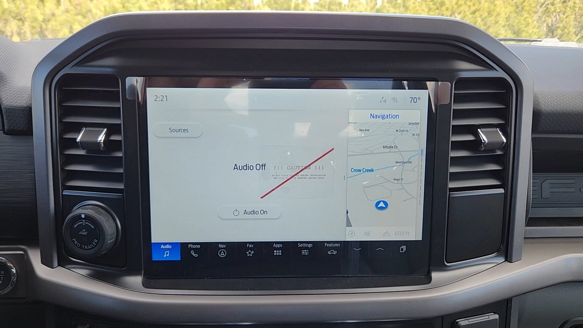 2025 Ford F-150 Lightning XLT - Photo 13