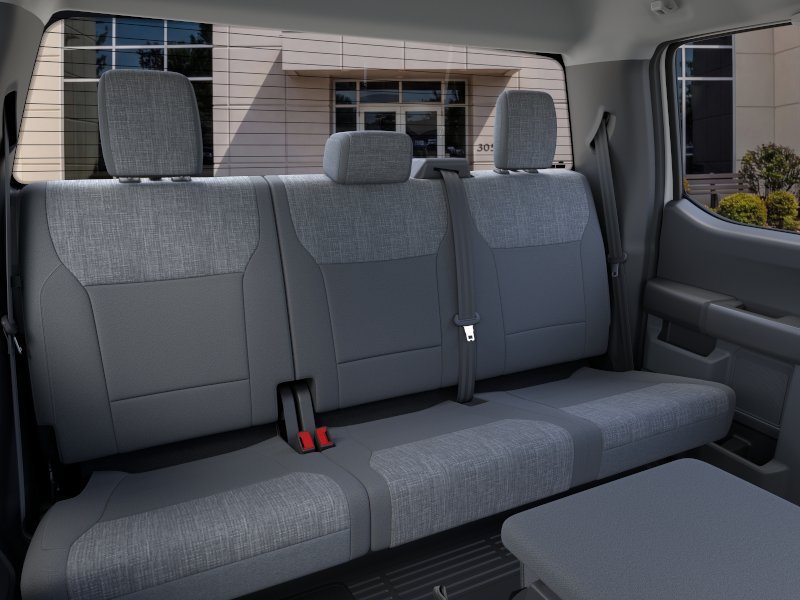 New 2026 Oxford White Ford XLT image 11