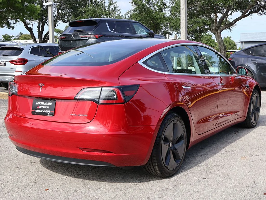 Used 2018 Red Tesla Long Range image 11