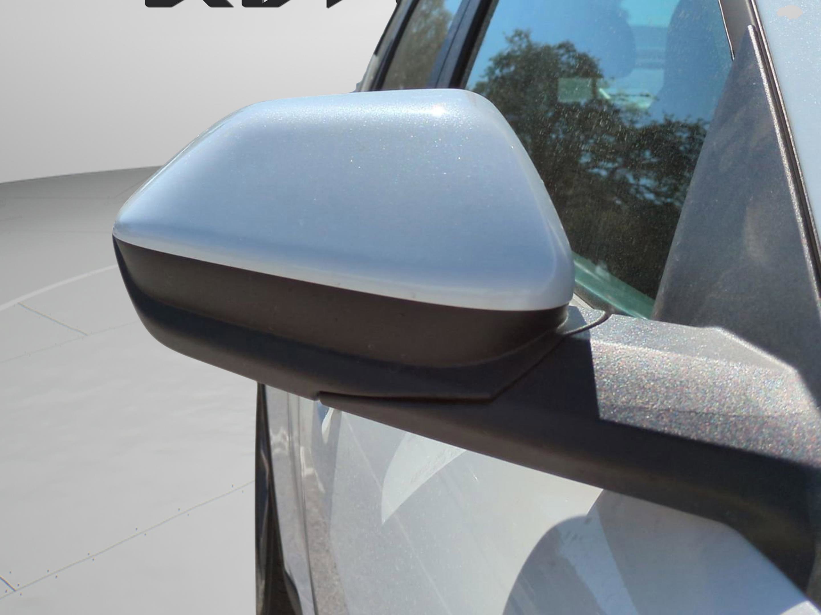 New 2026 Snow White Pearl Kia LXS image 12
