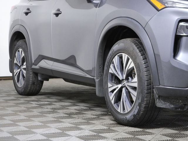 Used 2022 Nissan Rogue SV with VIN 5N1BT3BB3NC690022 for sale in Shakopee, Minnesota