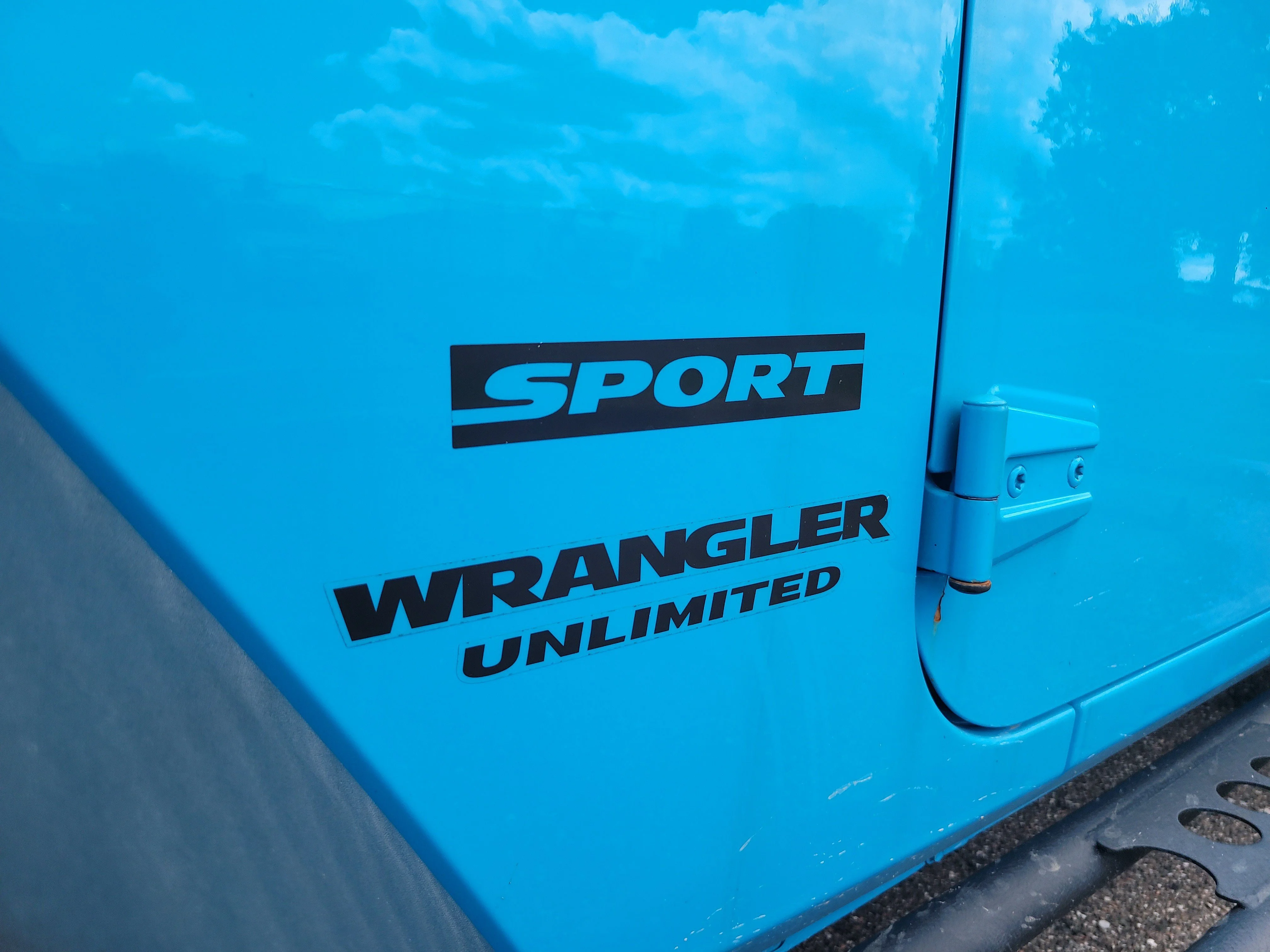 Used 2017 Chief Clearcoat Jeep Sport image 9