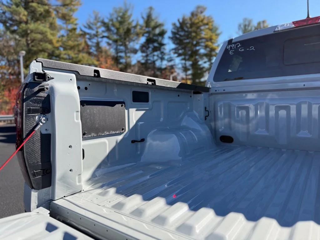 New 2026 Avalanche Ford XLT image 7