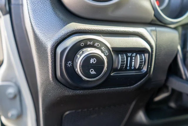 Used 2022 Beige Jeep Sport image 18