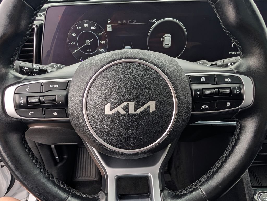 Used 2023 White Kia X-Pro Prestige image 23
