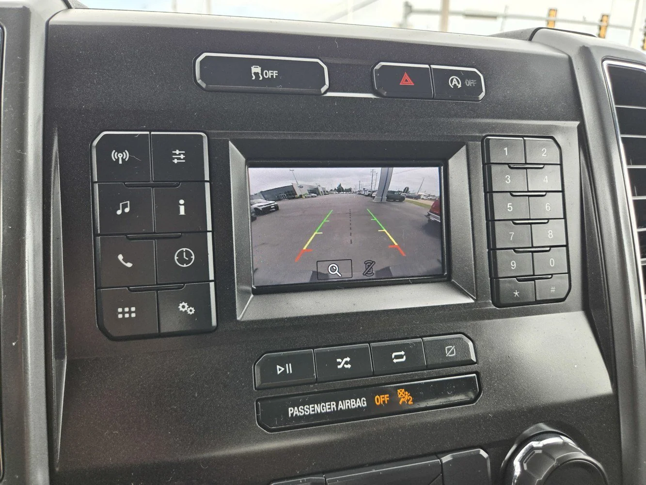 Used 2018  Ford XLT image 9