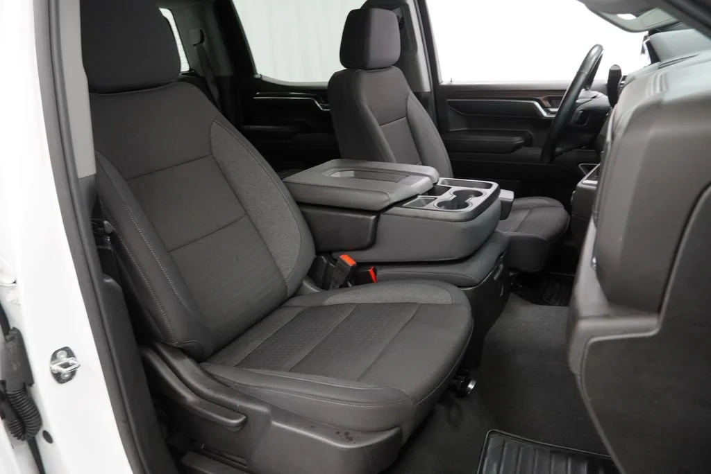 Used 2024 Summit White Chevrolet LT (2FL) image 29