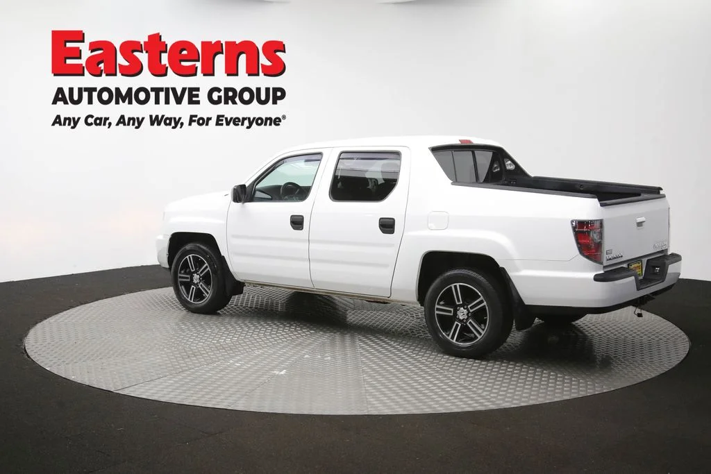 Used 2014 White Honda Sport image 61