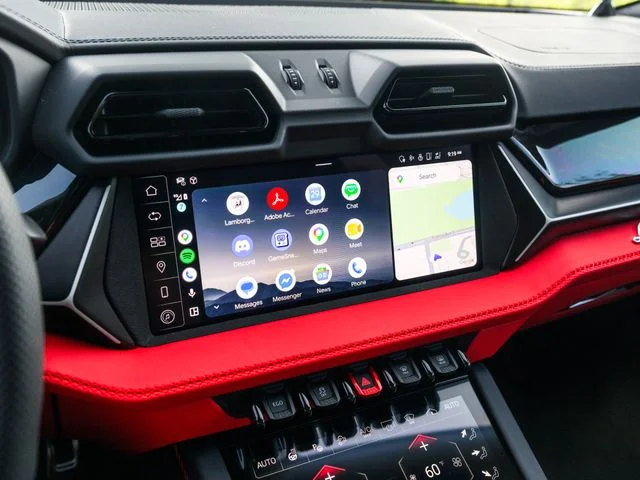 Used 2025  Lamborghini SE image 27