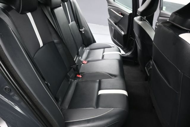 Used 2025  Toyota SE image 16