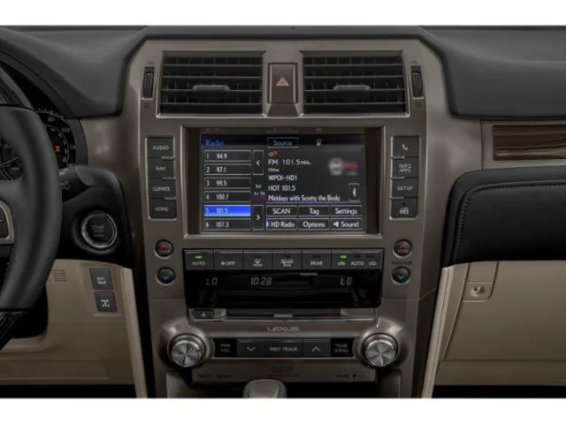 Used 2021 Starfire Pearl Lexus 460 Luxury image 10