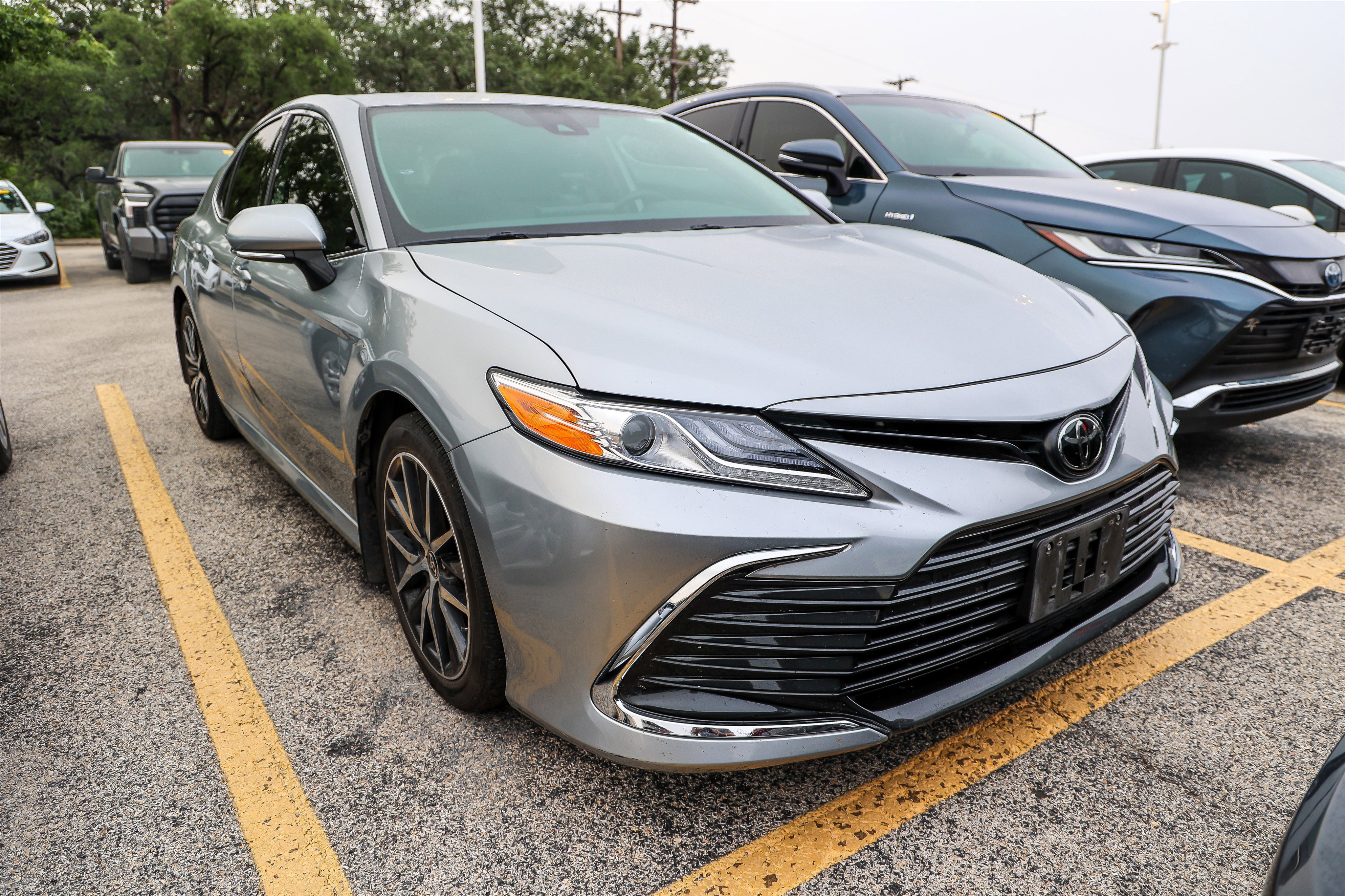 Used 2024 CELESTIAL SILVER Toyota XLE image 3