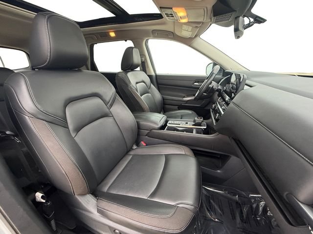 Used 2024 Gray Nissan SL image 16