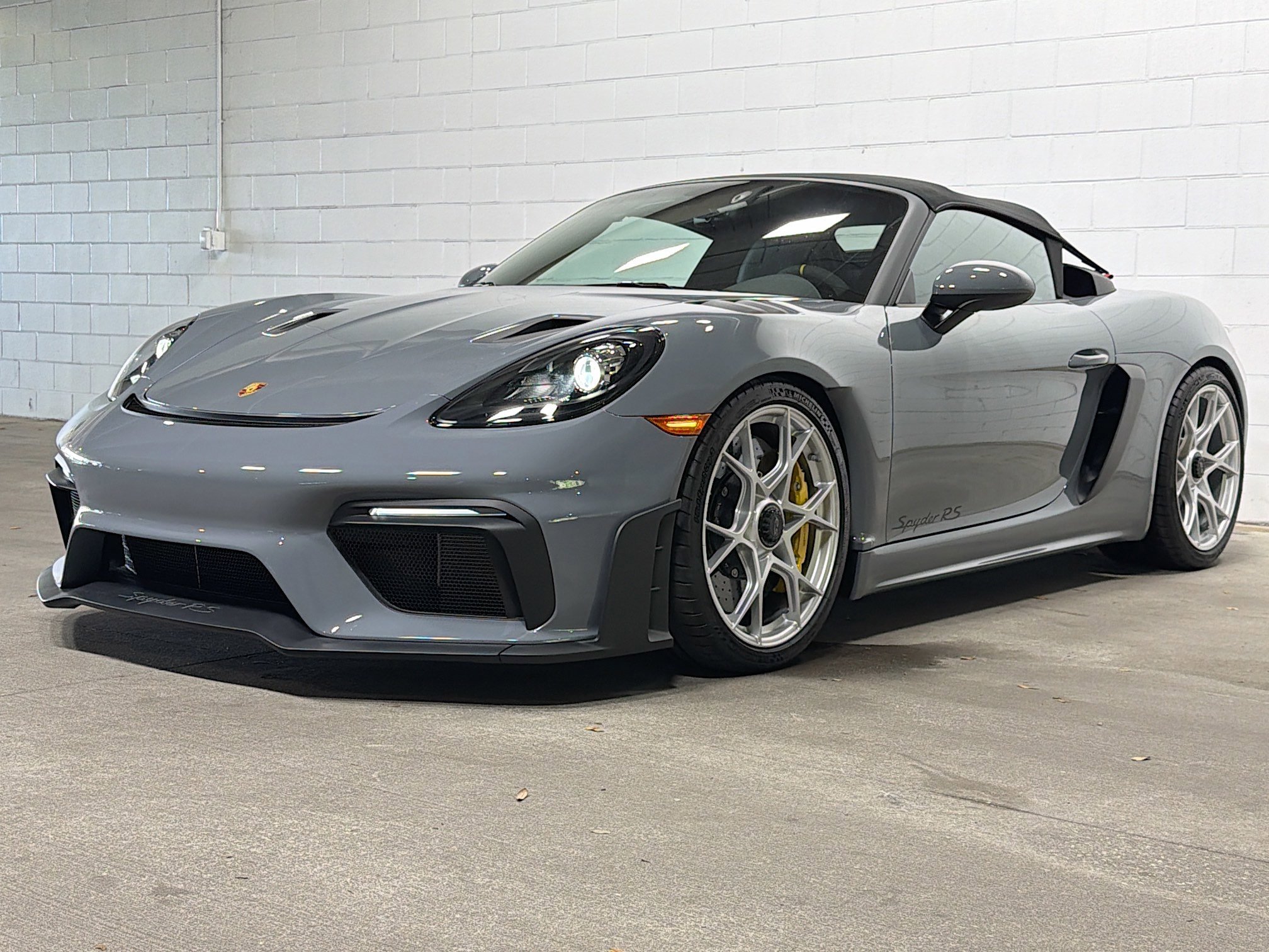 2025 Porsche 718 Spyder RS