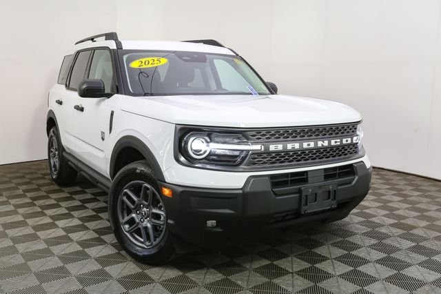 Used 2025 White Ford Big Bend image 3