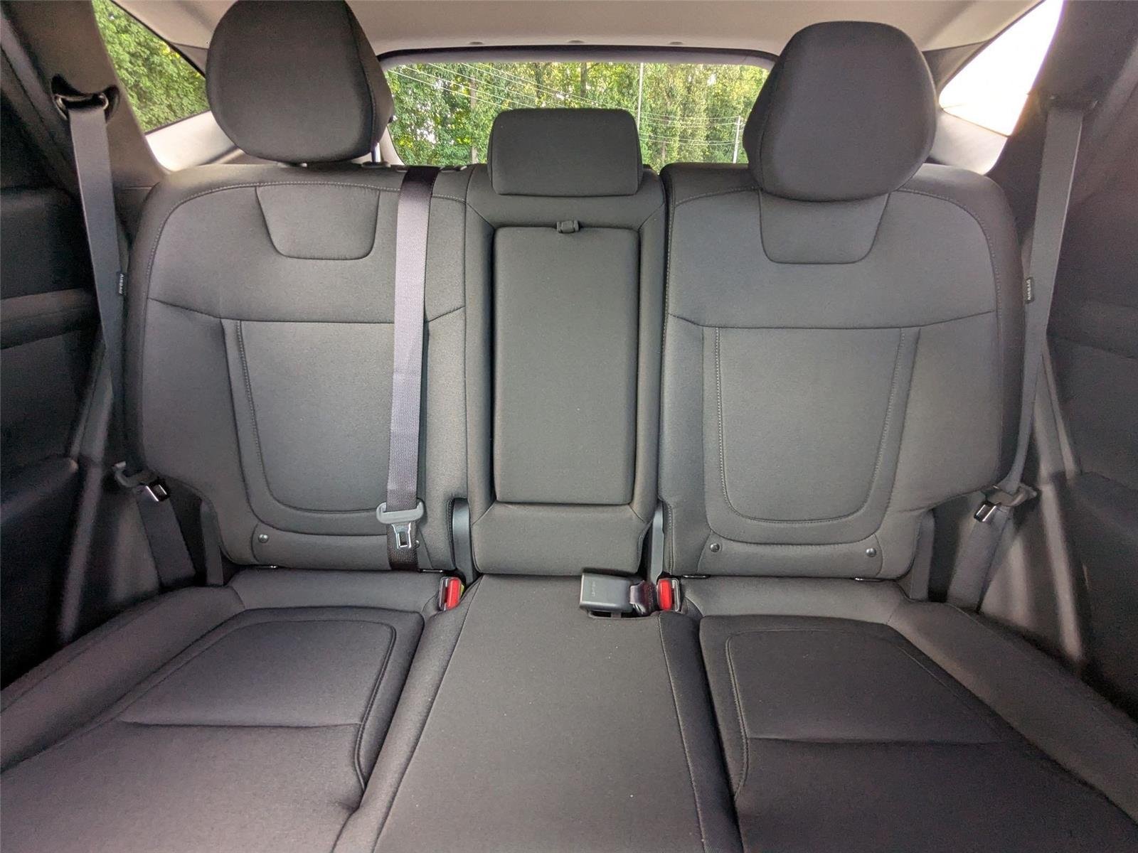New 2026 Shimmering Silver Hyundai SEL image 20
