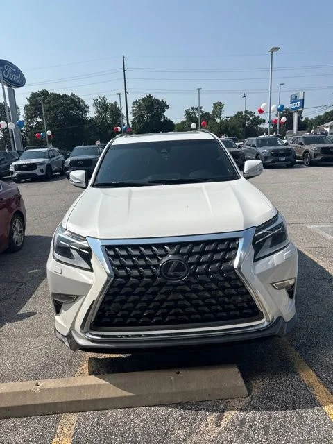 Certified Used 2020  Lexus 460 image 2